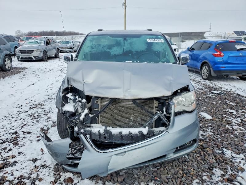 2016 Chrysler Town & Country Touring l