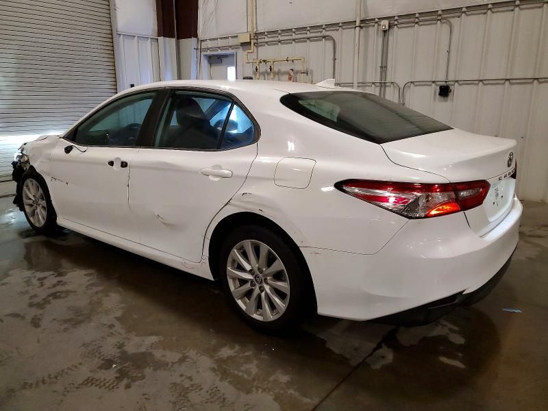 2020 Toyota Camry le