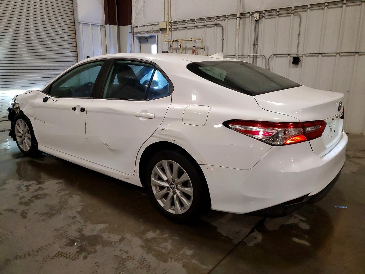 2020 Toyota Camry le