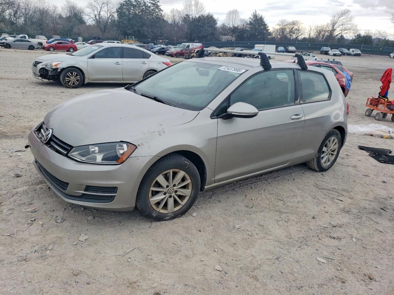 2016 Volkswagen Golf Base / s