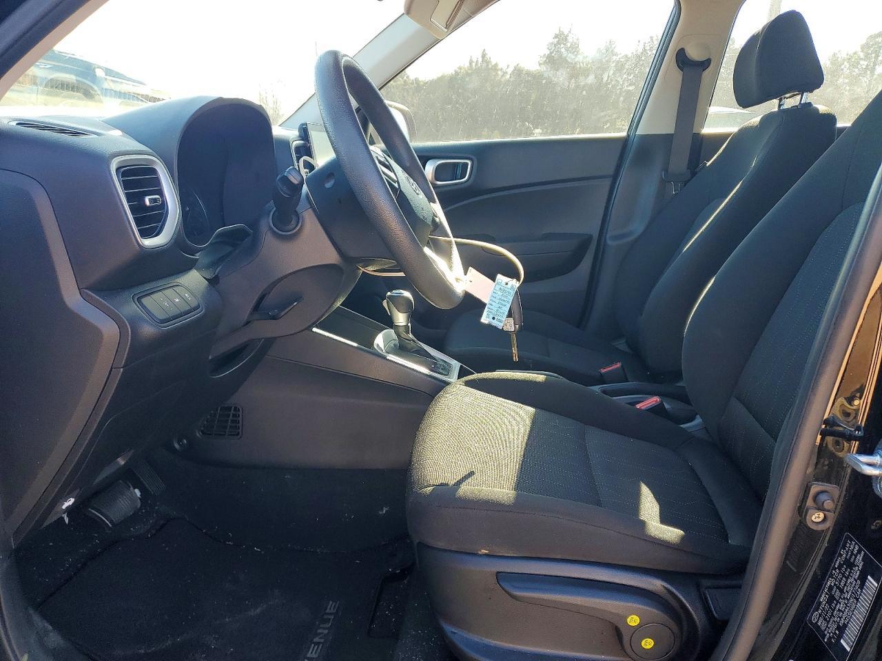 2022 Hyundai Venue se