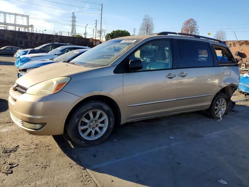 2004 Toyota Sienna ce