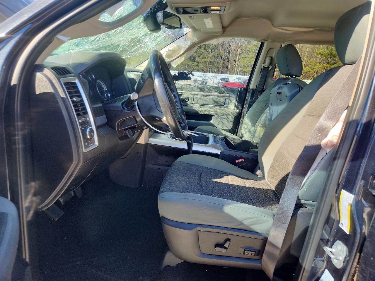 2016 Dodge Ram 1500 slt