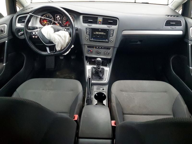 2017 Volkswagen Golf Sportwagen s