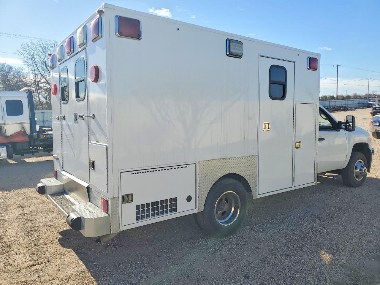2011 Chevrolet Silverado C3500 LT