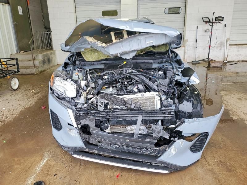 2022 Nissan Kicks sv