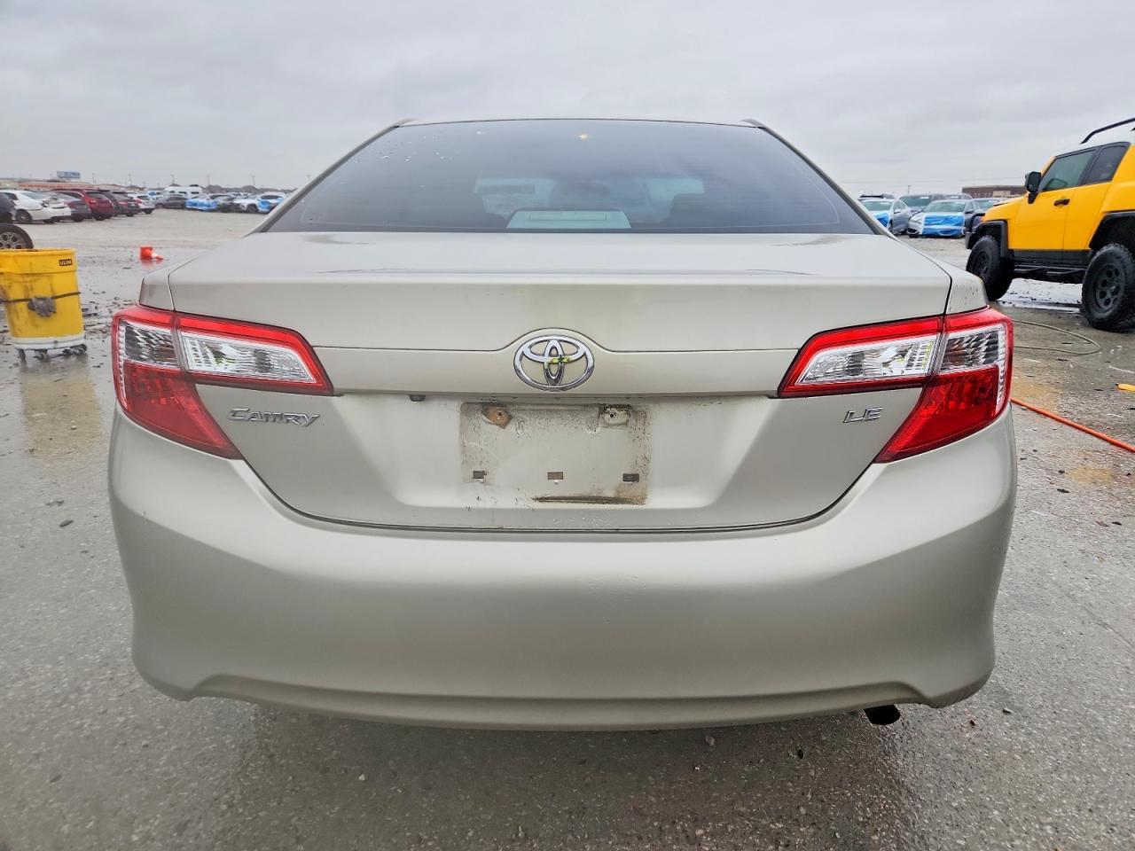 2014 Toyota Camry l