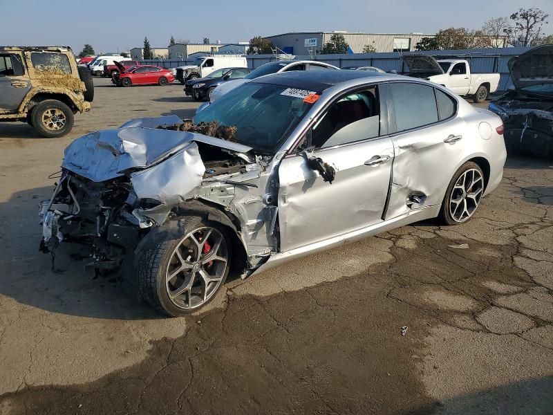 2018 Alfa Romeo Giulia ti Q4