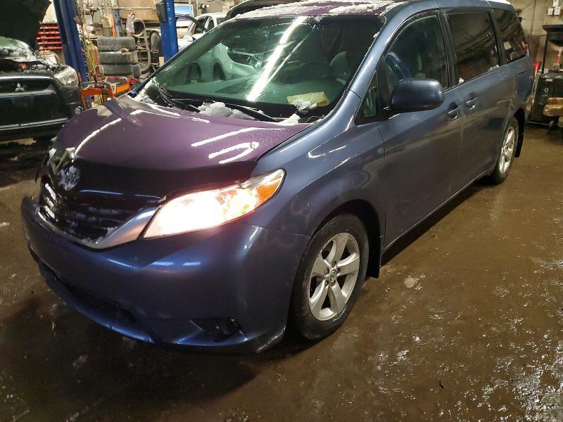 2013 Toyota Sienna le