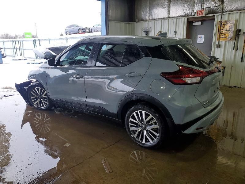 2022 Nissan Kicks sv