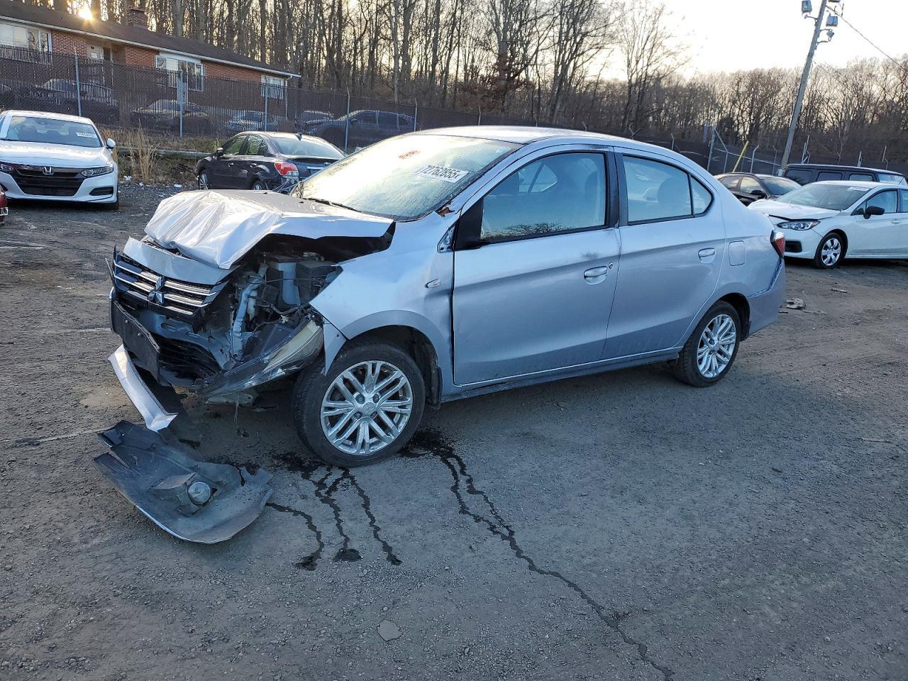 2023 Mitsubishi Mirage G4 es