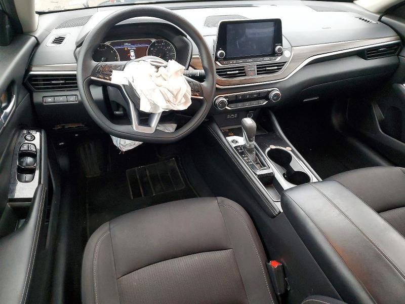 2023 Nissan Altima sv