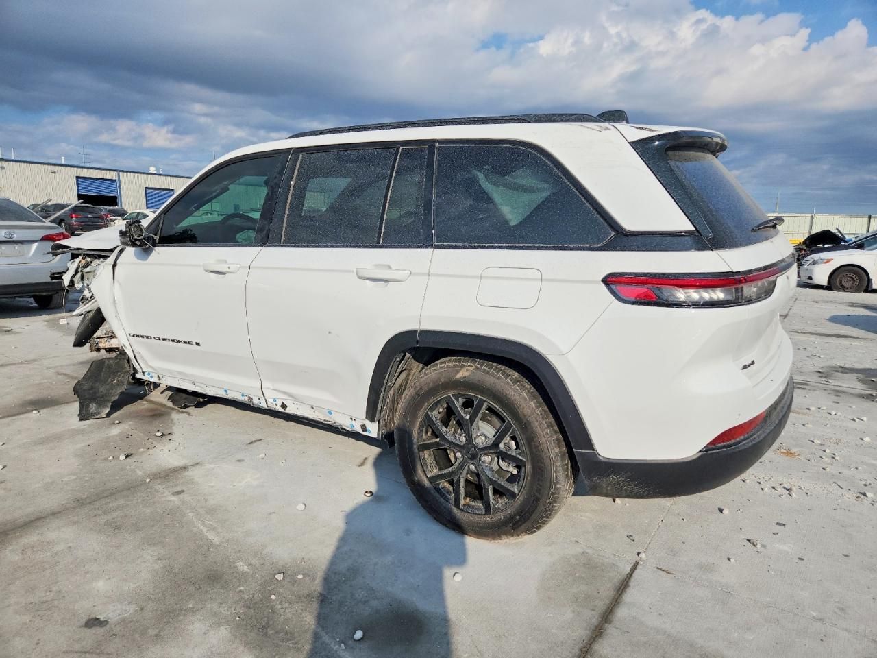 2025 Jeep Grand Cherokee Laredo