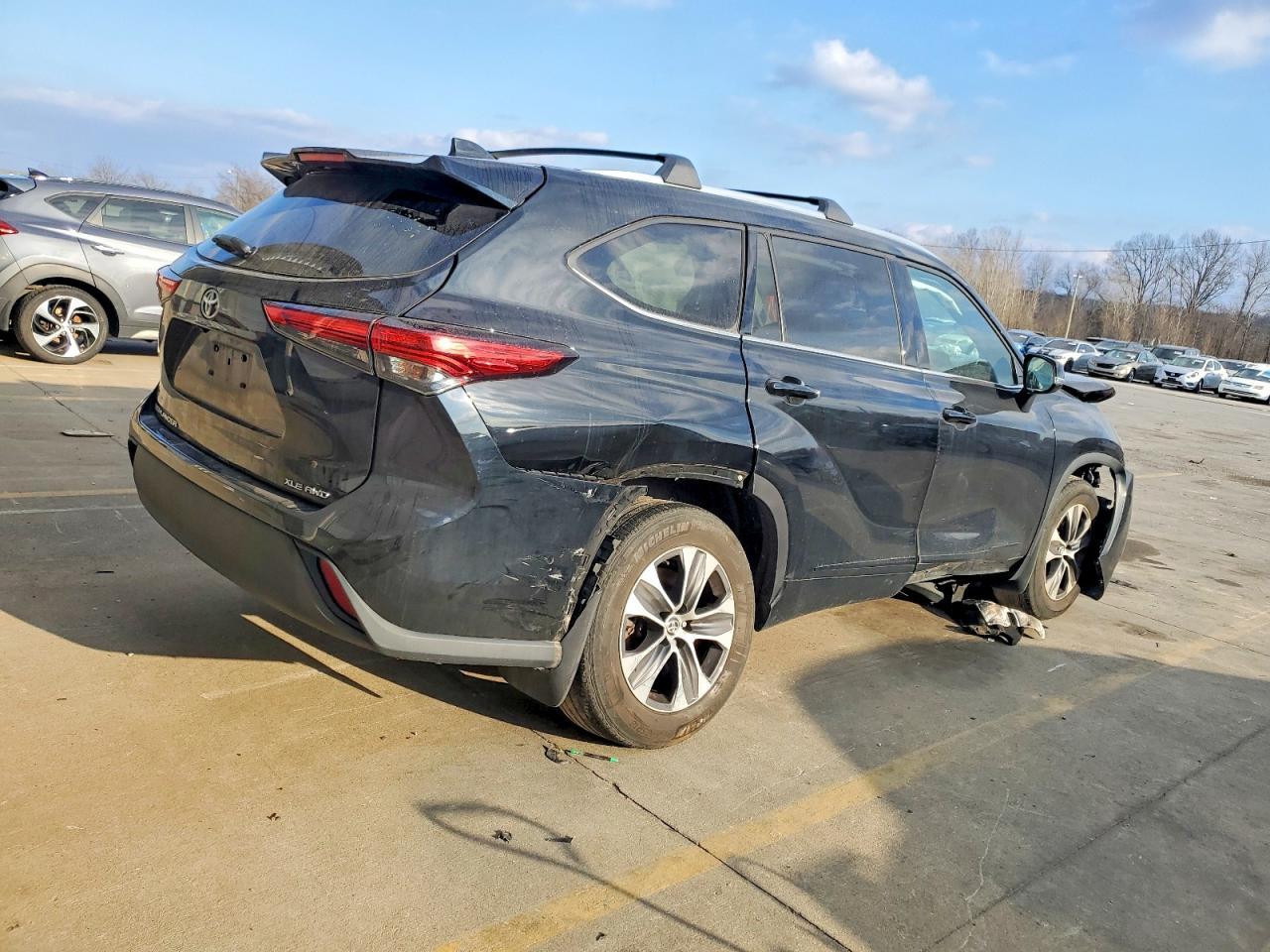 2021 Toyota Highlander xle