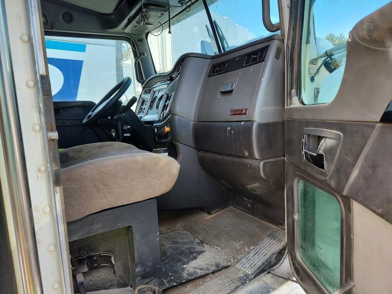 2016 Kenworth W900 Semi Truck