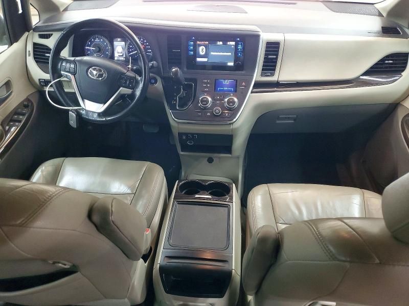 2016 Toyota Sienna xle