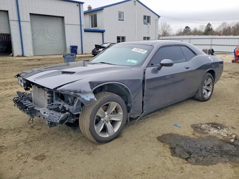 2015 Dodge Challenger sxt