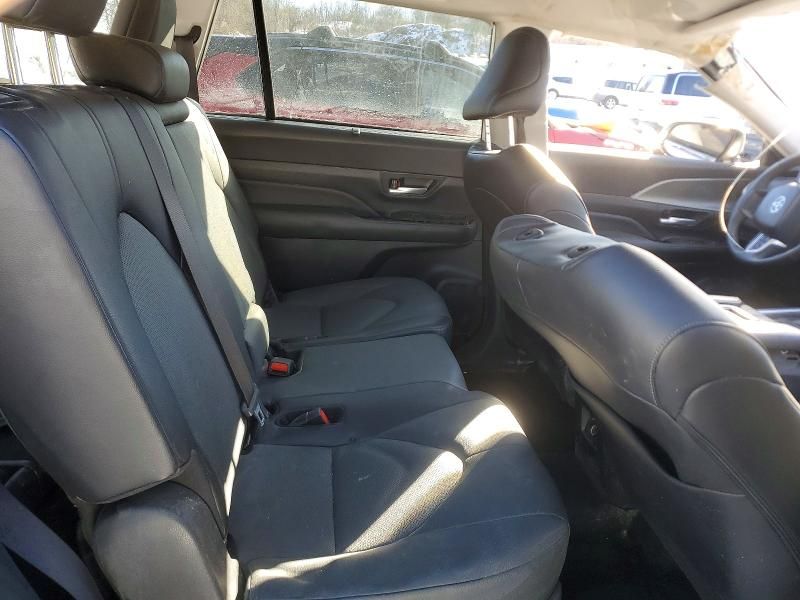 2024 Toyota Grand Highlander xle