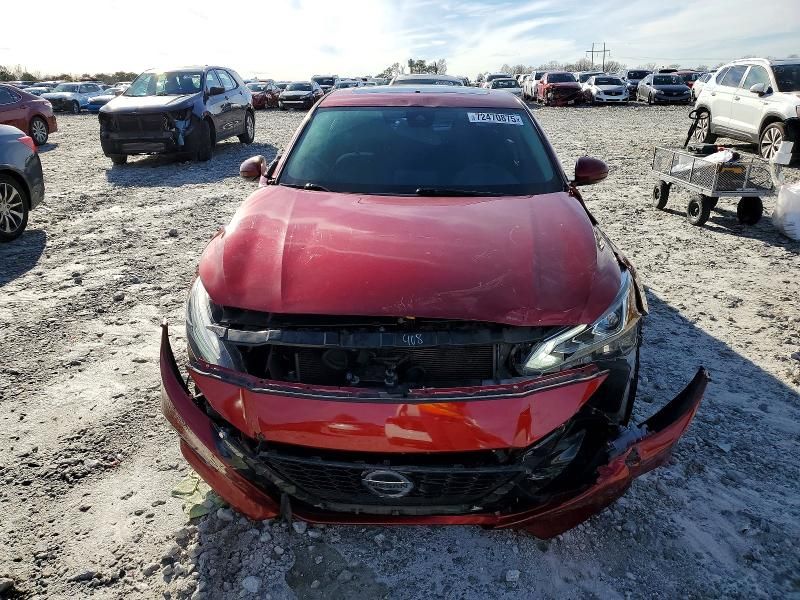 2020 Nissan Altima sv