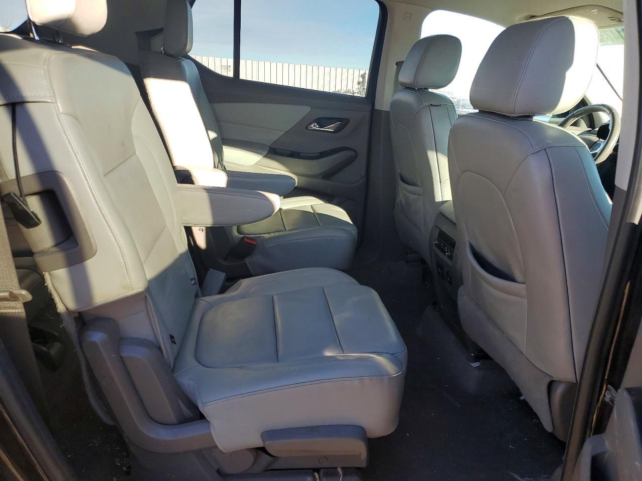2018 Chevrolet Traverse lt