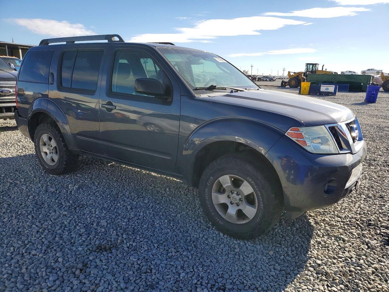 2010 Nissan Pathfinder s
