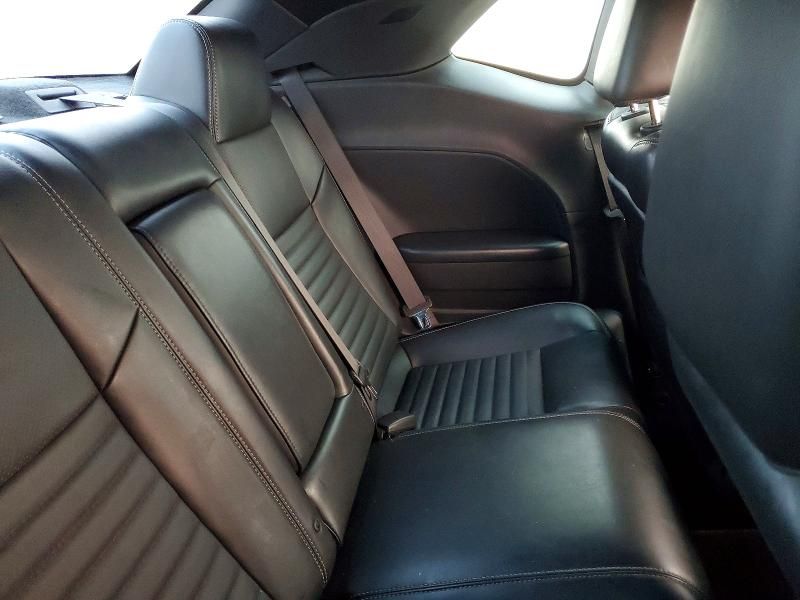 2013 Dodge Challenger sxt