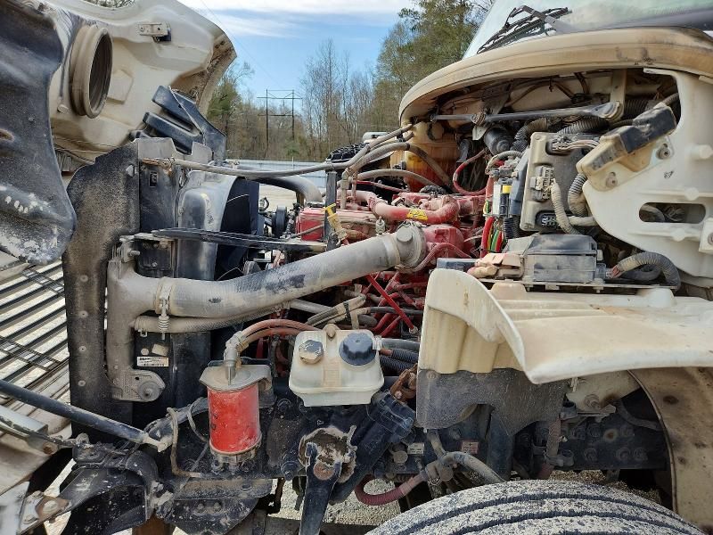 2017 Freightliner Business Class M2 Flatbed Truck