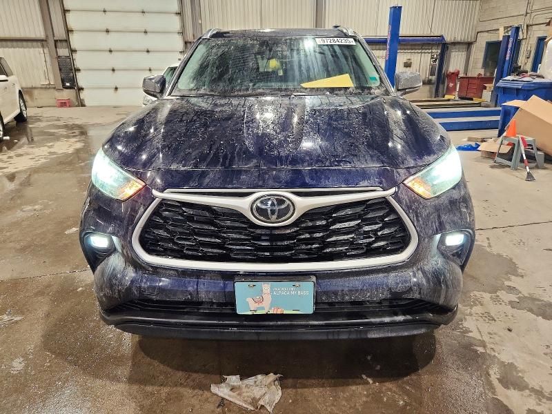 2021 Toyota Highlander xle