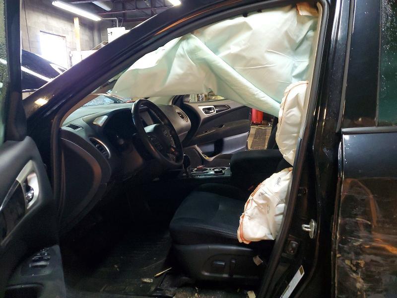2016 Nissan Pathfinder s