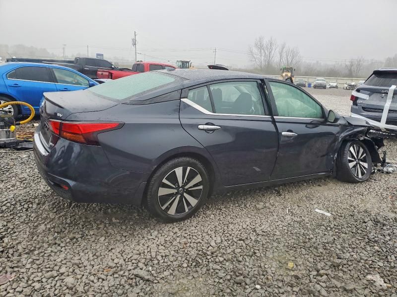 2022 Nissan Altima sv