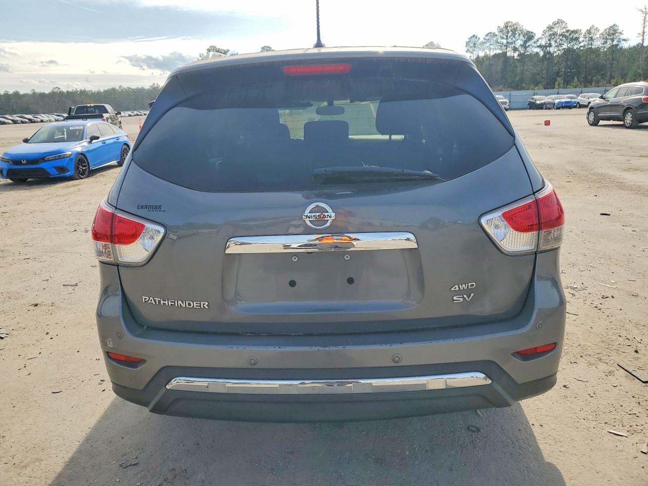 2016 Nissan Pathfinder s
