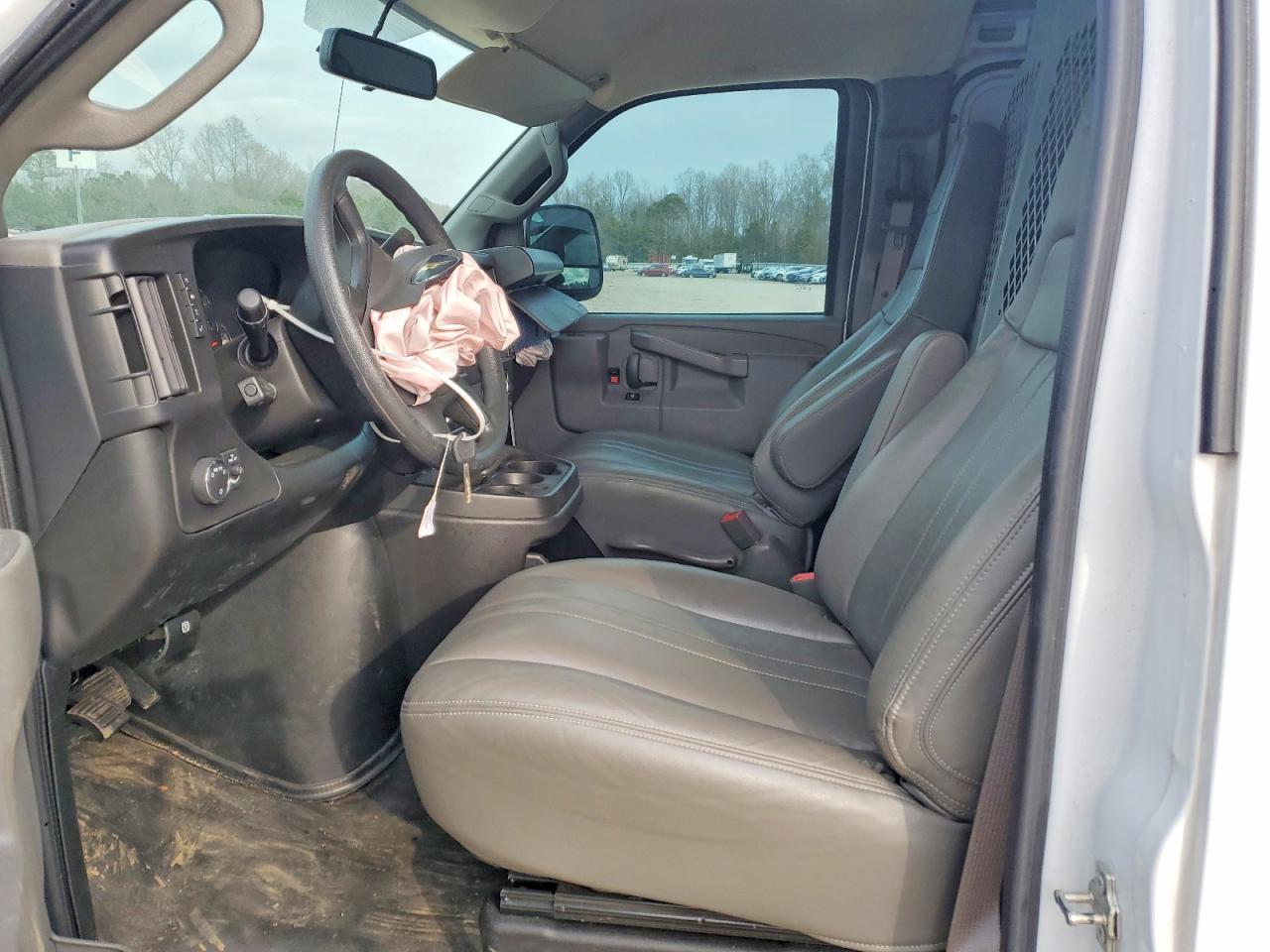 2023 Chevrolet Express G2500