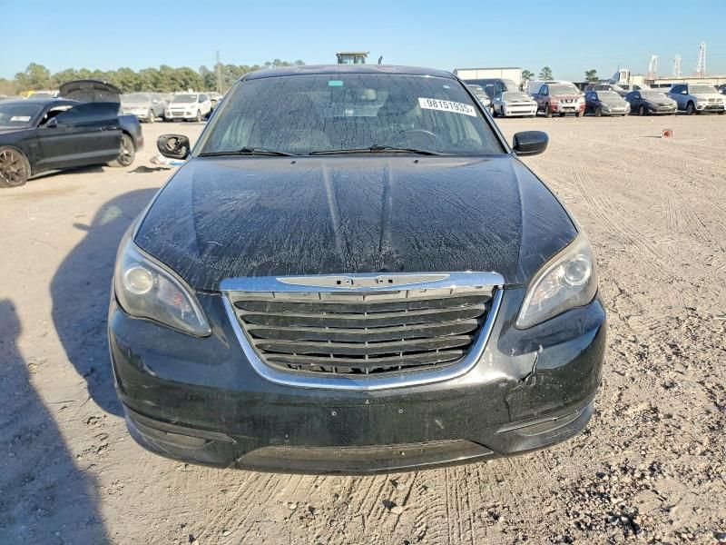 2012 Chrysler 200 s