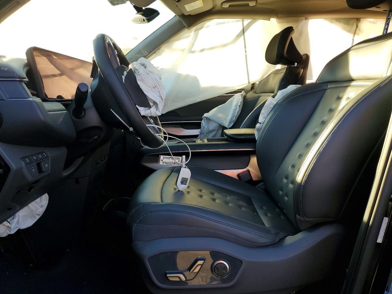2025 KIA EV9 Wind