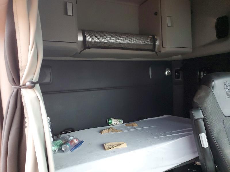 2024 Kenworth T680 Semi Truck