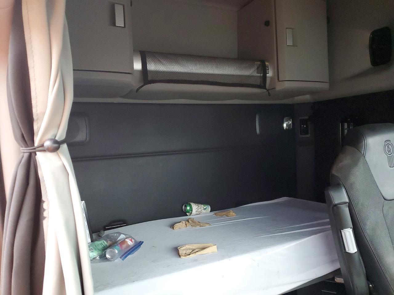 2024 Kenworth T680 Semi Truck