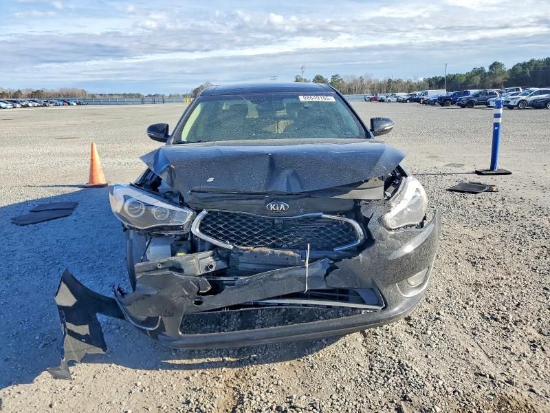 2016 KIA Cadenza Luxury