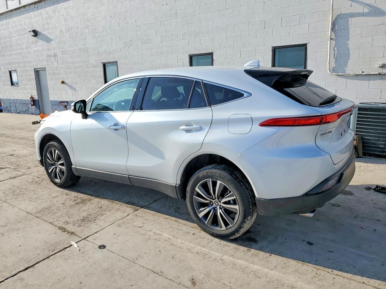 2024 Toyota Venza le