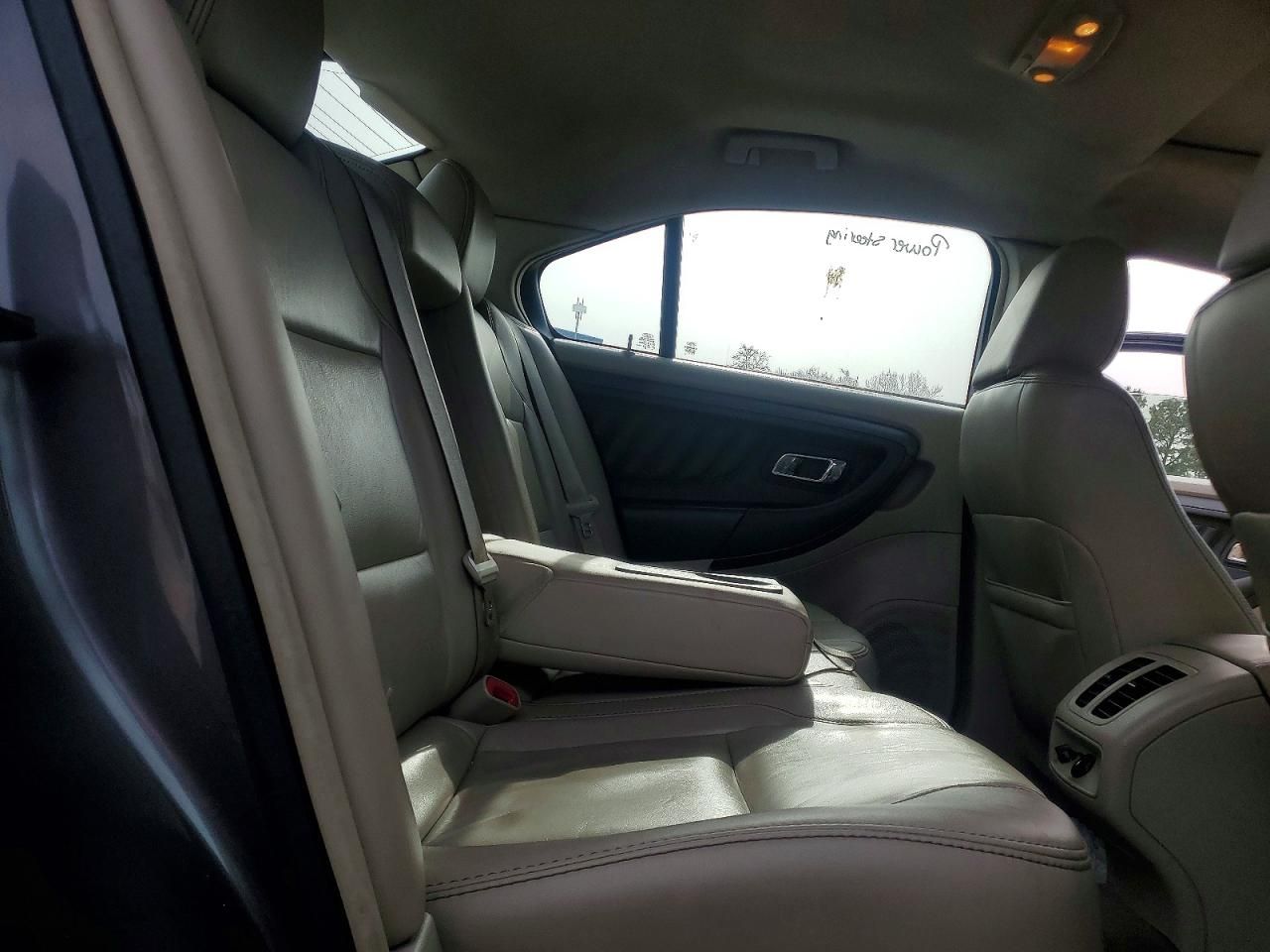 2011 Ford Taurus sel