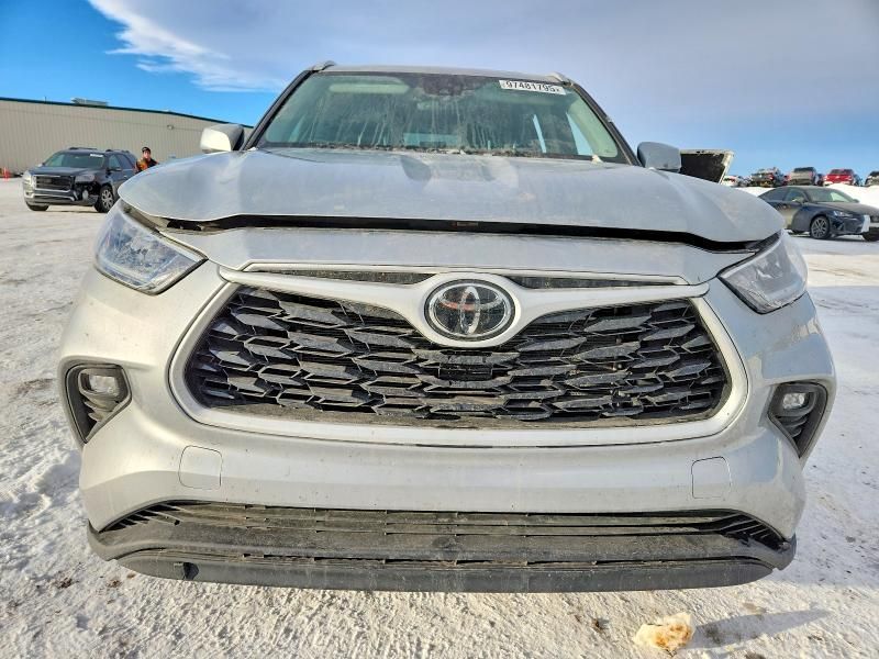 2023 Toyota Highlander l