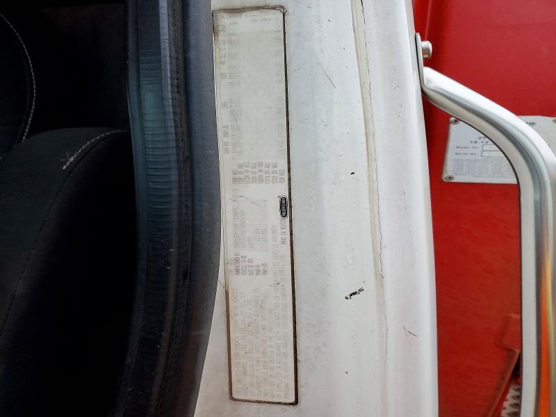 2010 Freightliner Business Class M2 Refuse Truck