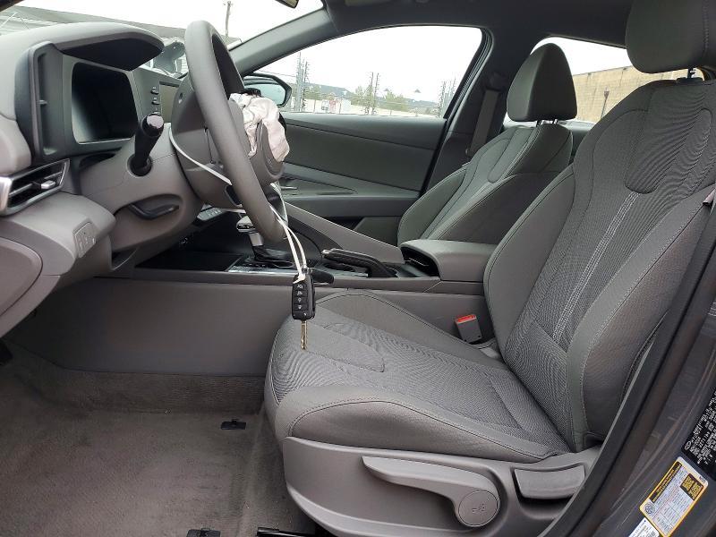 2025 Hyundai Elantra se