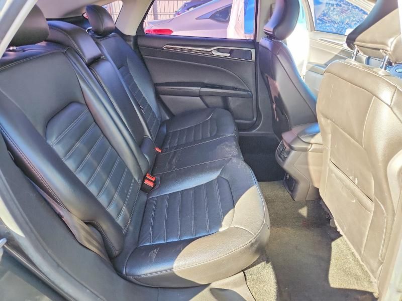 2016 Ford Fusion se Hybrid