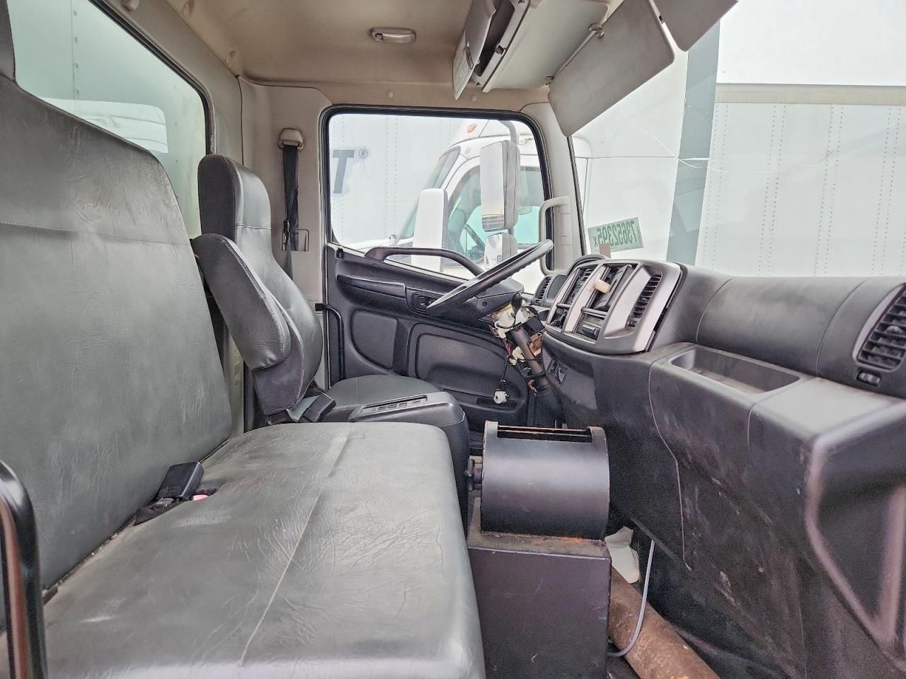 2013 Hino Hino 338-Semi Truck