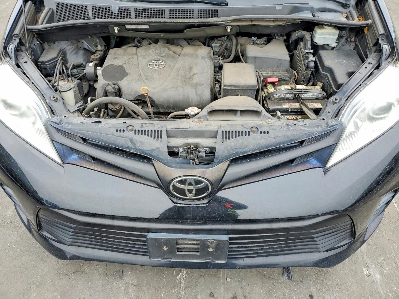 2020 Toyota Sienna l