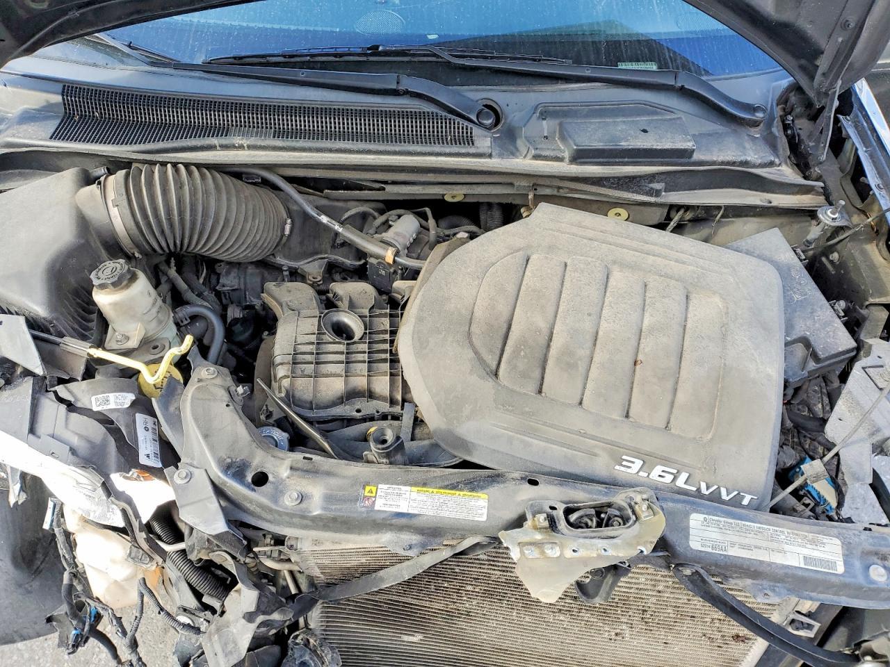 2012 Chrysler Town & Country Touring l