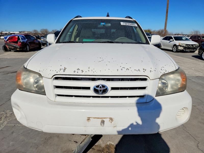 2004 Toyota Highlander Base