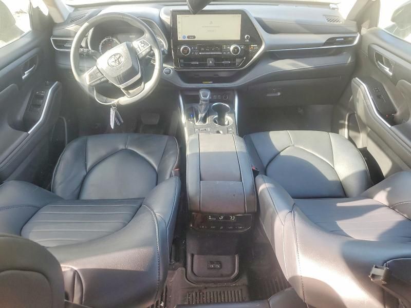 2023 Toyota Highlander l