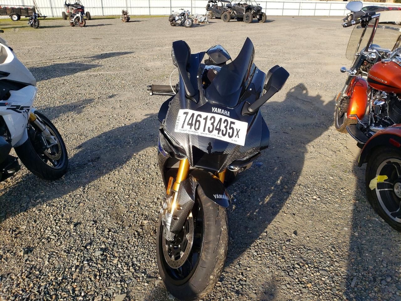 2024 Yamaha YZFR1M C