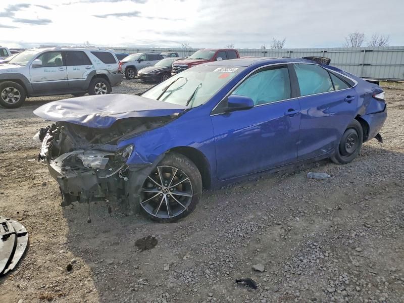 2016 Toyota Camry le